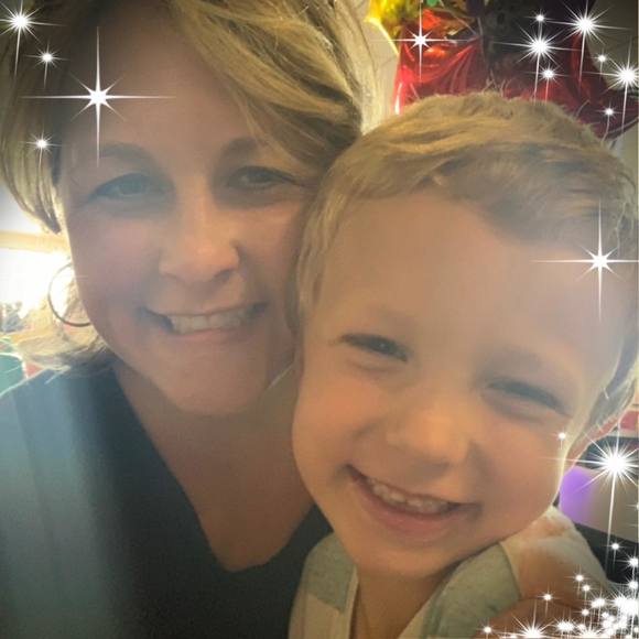 Meet your Posher, Sara - Picture 1 of 1